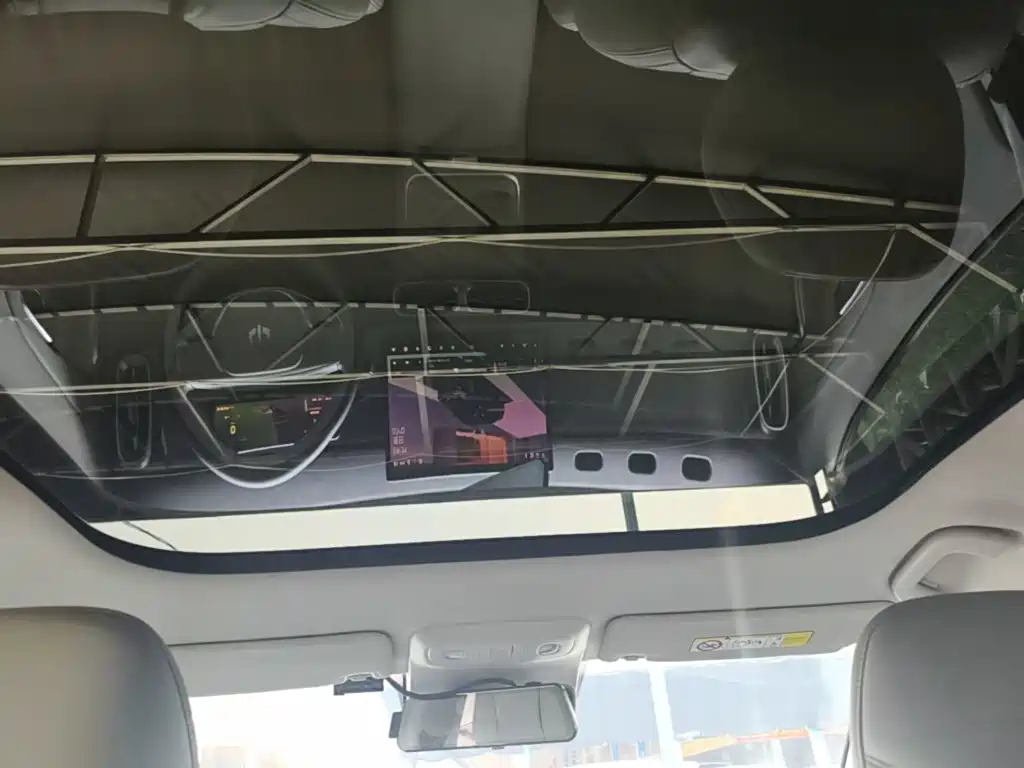 Photo 18 - Leapmotor B01