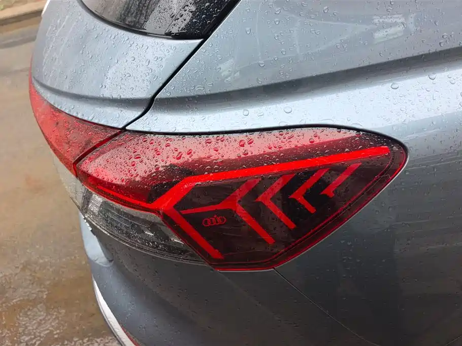 Audi Q4 e-tron 2023 40 e-tron Innovation Edition фото 4