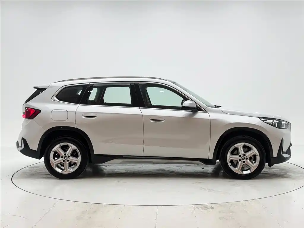 BMW X1 2023 sDrive20Li X Design Package фото 9
