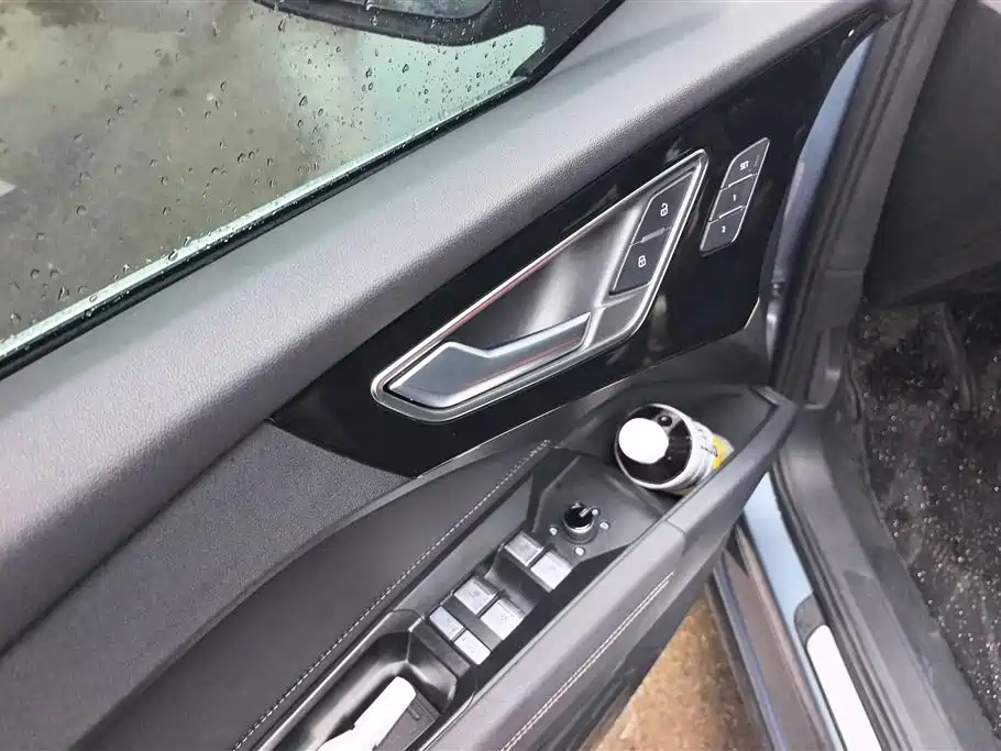 Audi Q4 e-tron 2023 40 e-tron Innovation Edition фото 7