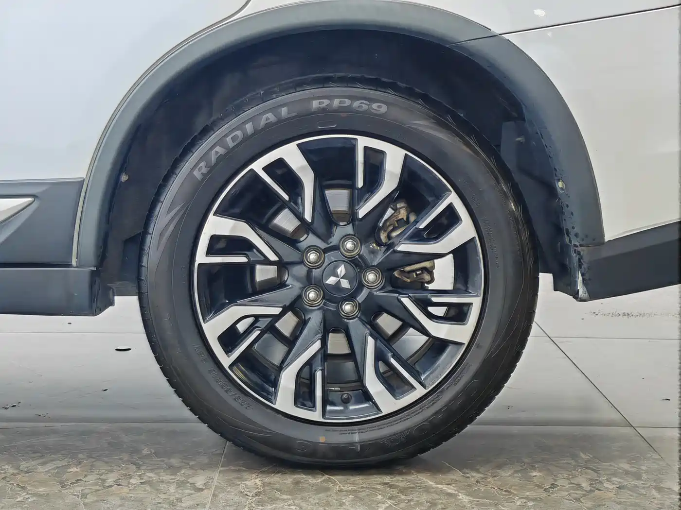 Mitsubishi Outlander 2020 2.0L 2WD Premium 5-seater фото 9