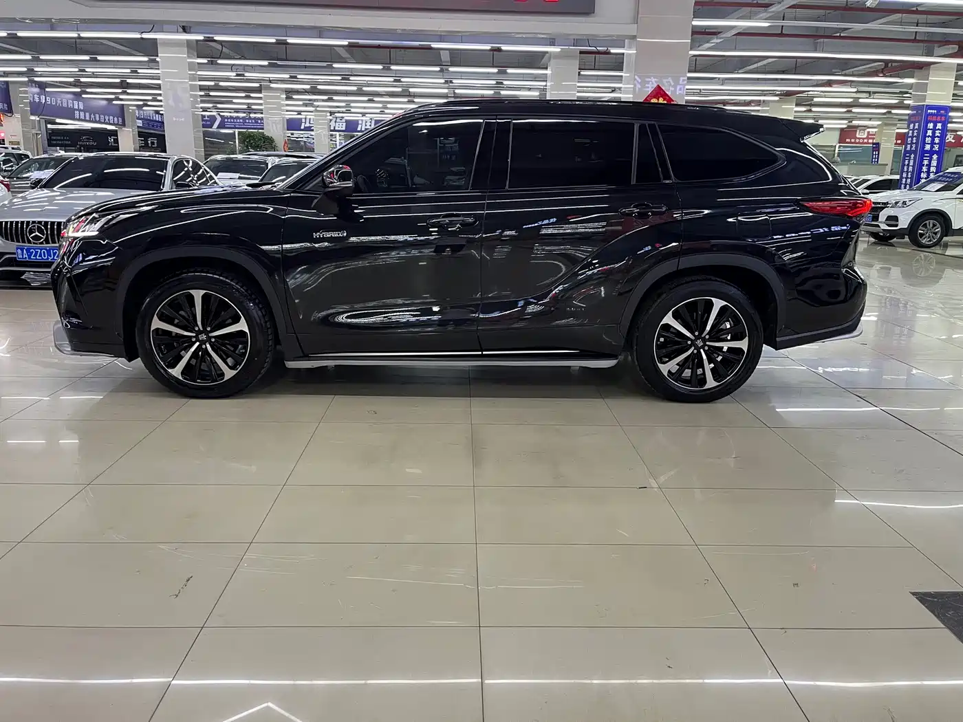 Toyota Crown Kluger 2023 2022 2.5L HEV 4WD Premium Edition