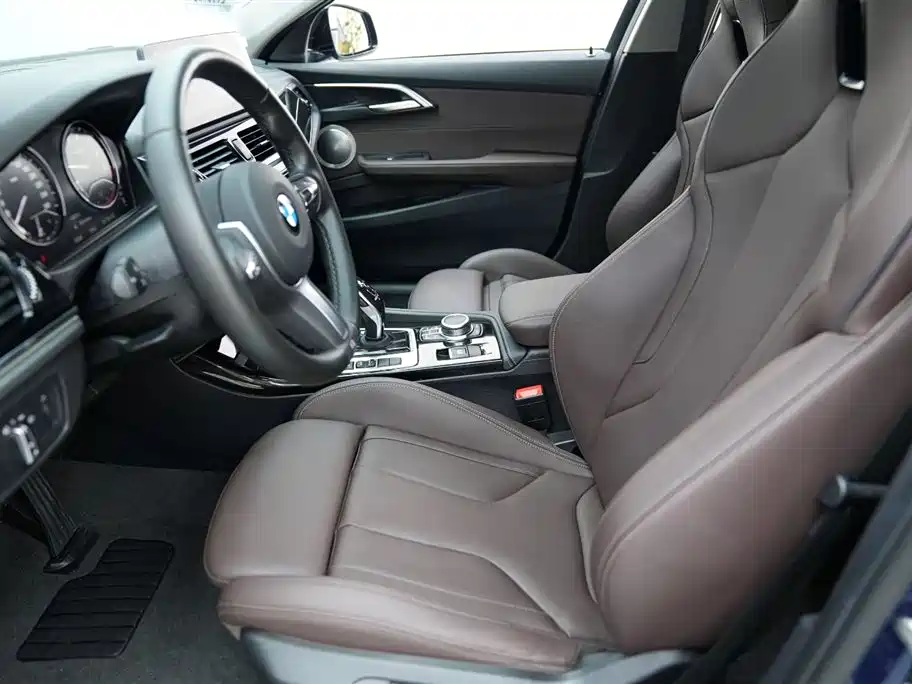 BMW 1 Series 2021 125i M Sport Black Night Edition фото 5