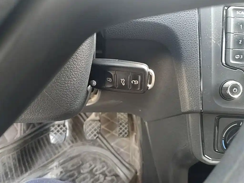 Volkswagen Santana 2019 1.5L Manual Trend China VI фото 15