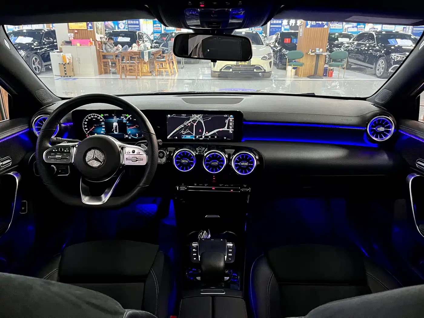 Mercedes-Benz A-Class 2022 Facelift A 200 L Sport Sedan Dynamic фото 11