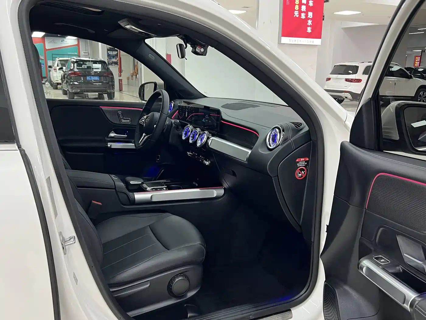 Mercedes-Benz GLB 2023 GLB 220 Dynamic фото 12