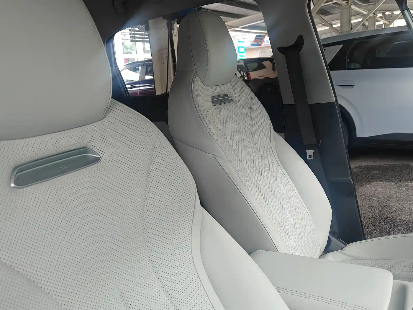 Photo 8 - Geely Galaxy Starry Wish