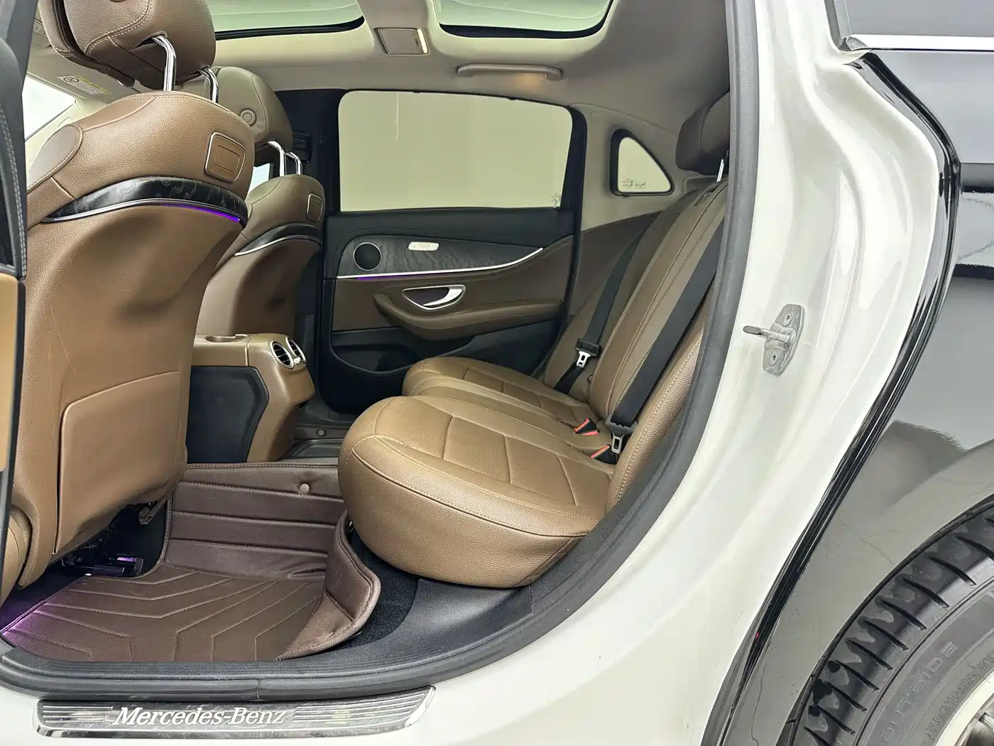 Mercedes-Benz E-Class 2018 E 300 L Sport Luxury фото 8