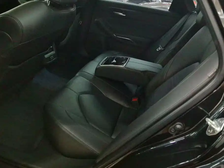 Toyota Avalon 2024 2023 2.0L Luxury Edition