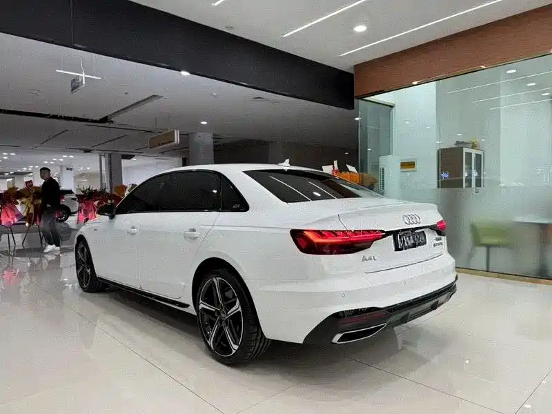 Audi A4L 2024 40 TFSI Luxury Dynamic фото 4