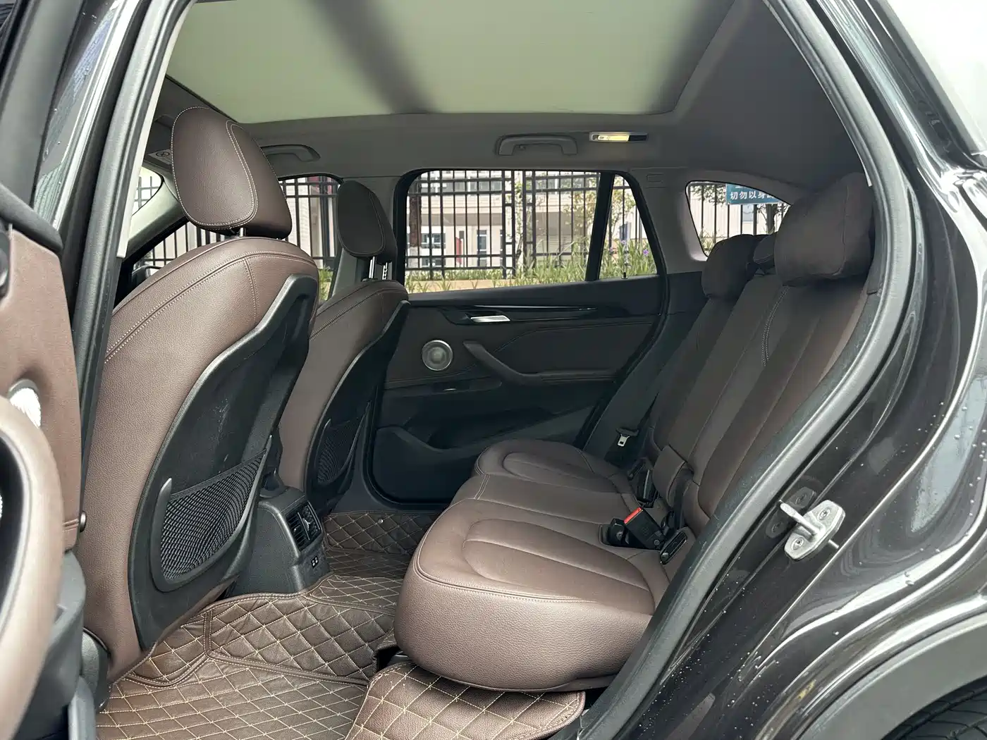 BMW X1 2020 sDrive25Li Leading Model фото 4