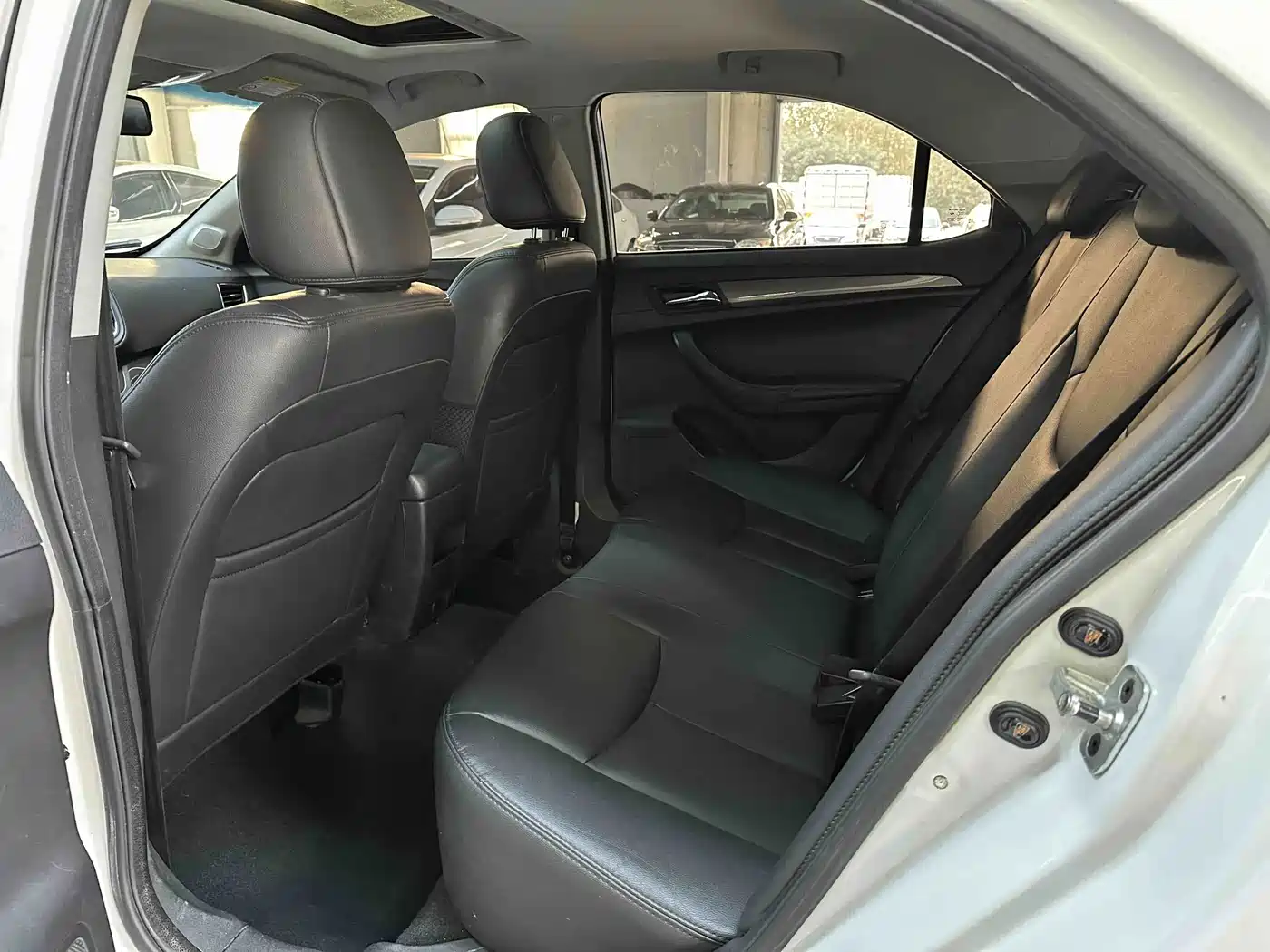 Roewe 360 2017 2017 1.5L Auto Luxury Edition