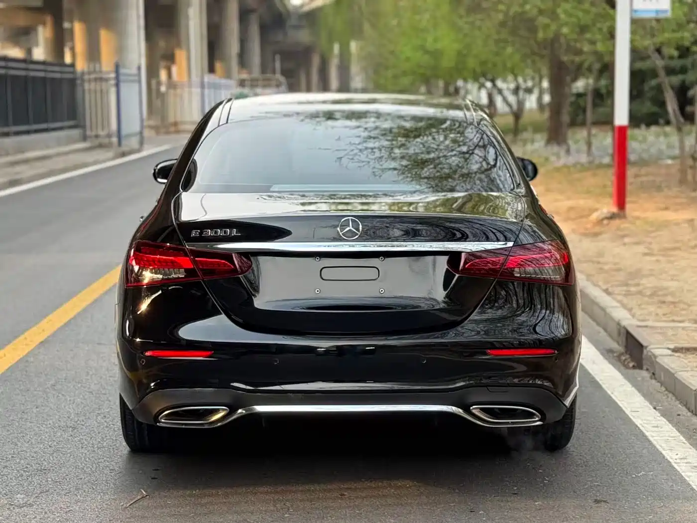 MERCEDES-BENZ E CLASS