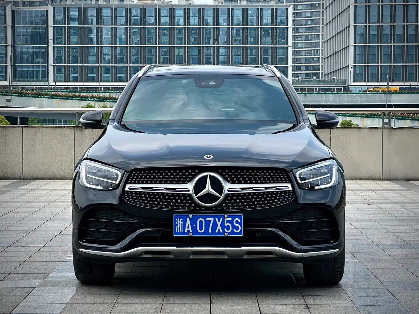 Mercedes-Benz GLC 2022 Model GLC 300 L 4MATIC Luxury Edition фото 2