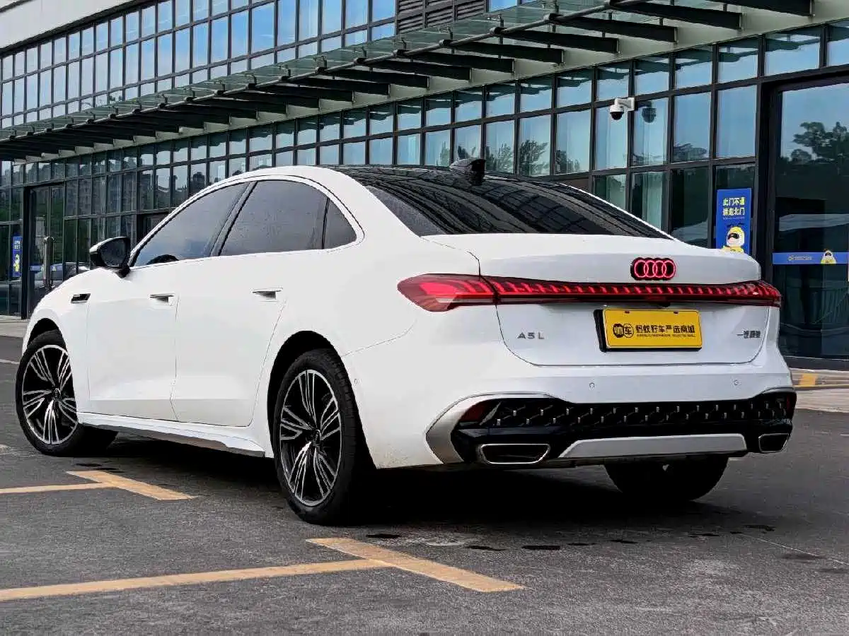 Audi A5L 2025 2.0T Navigation Edition фото 4