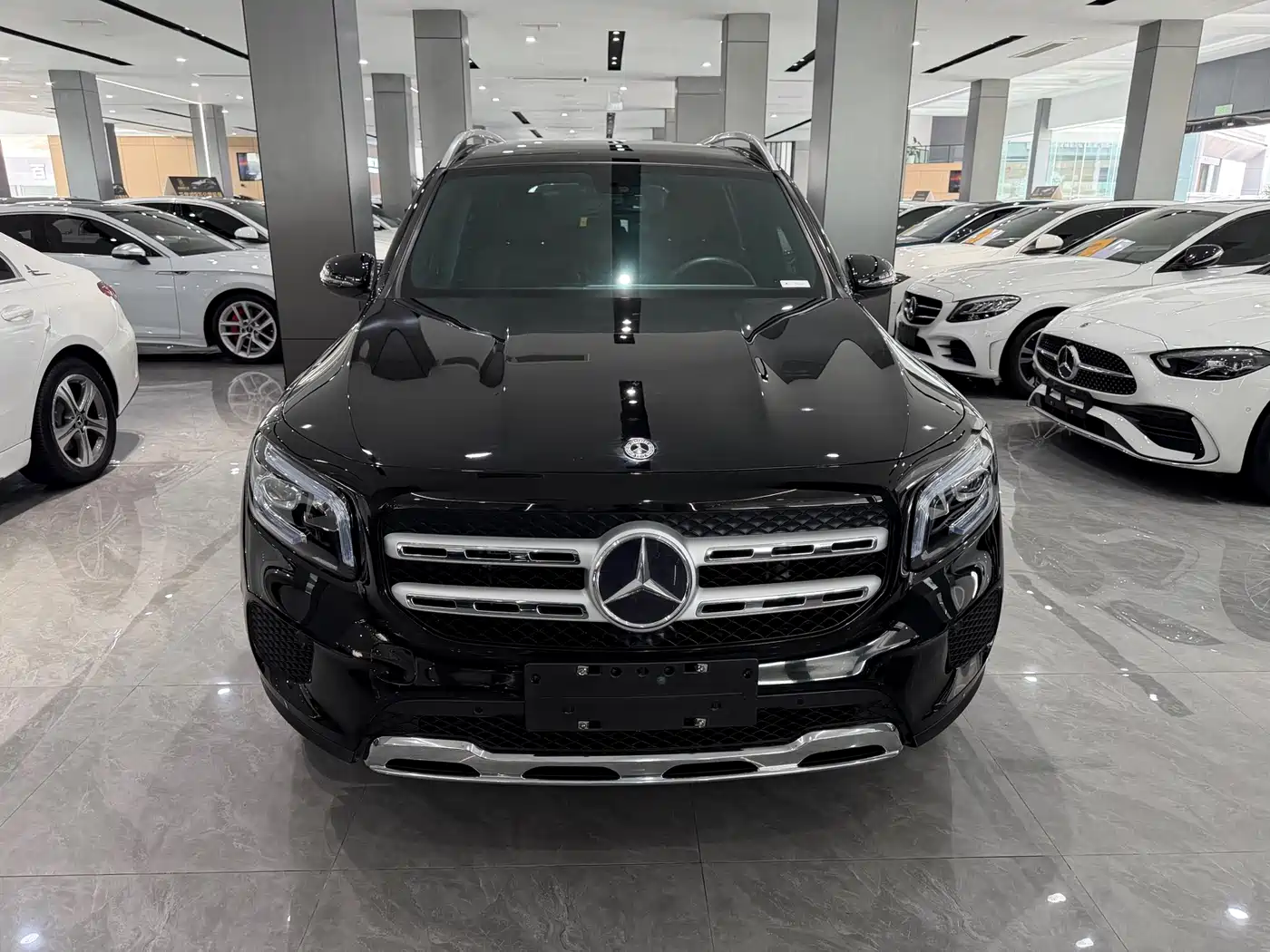 MERCEDES-BENZ GLB