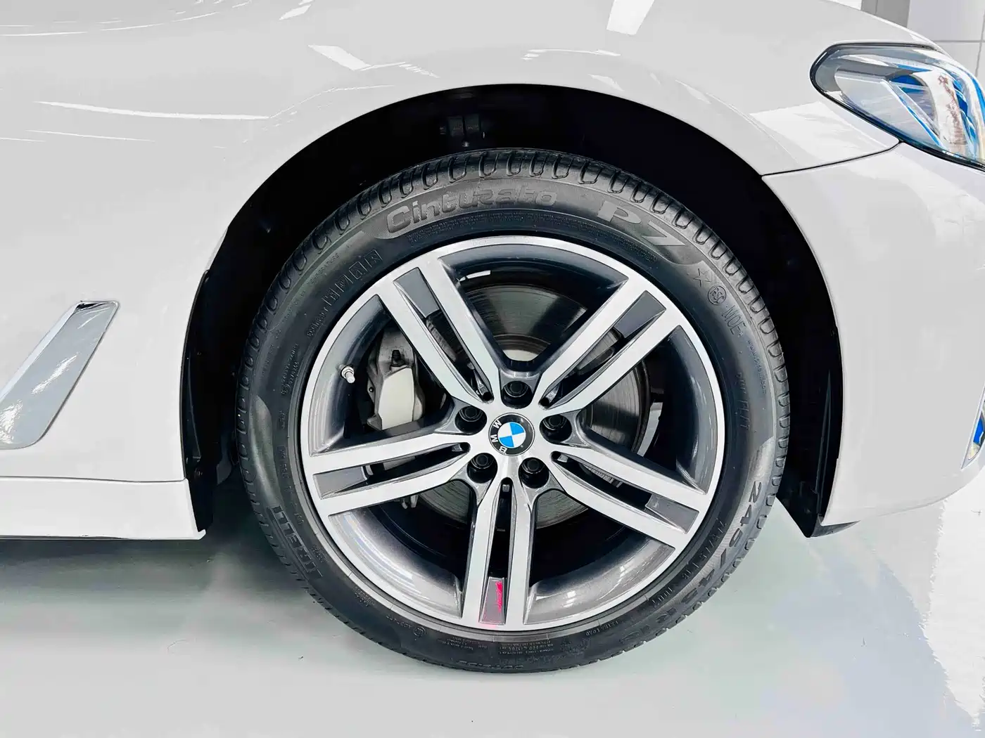 BMW 5 Series 2022 530Li Leading Luxury Package фото 4