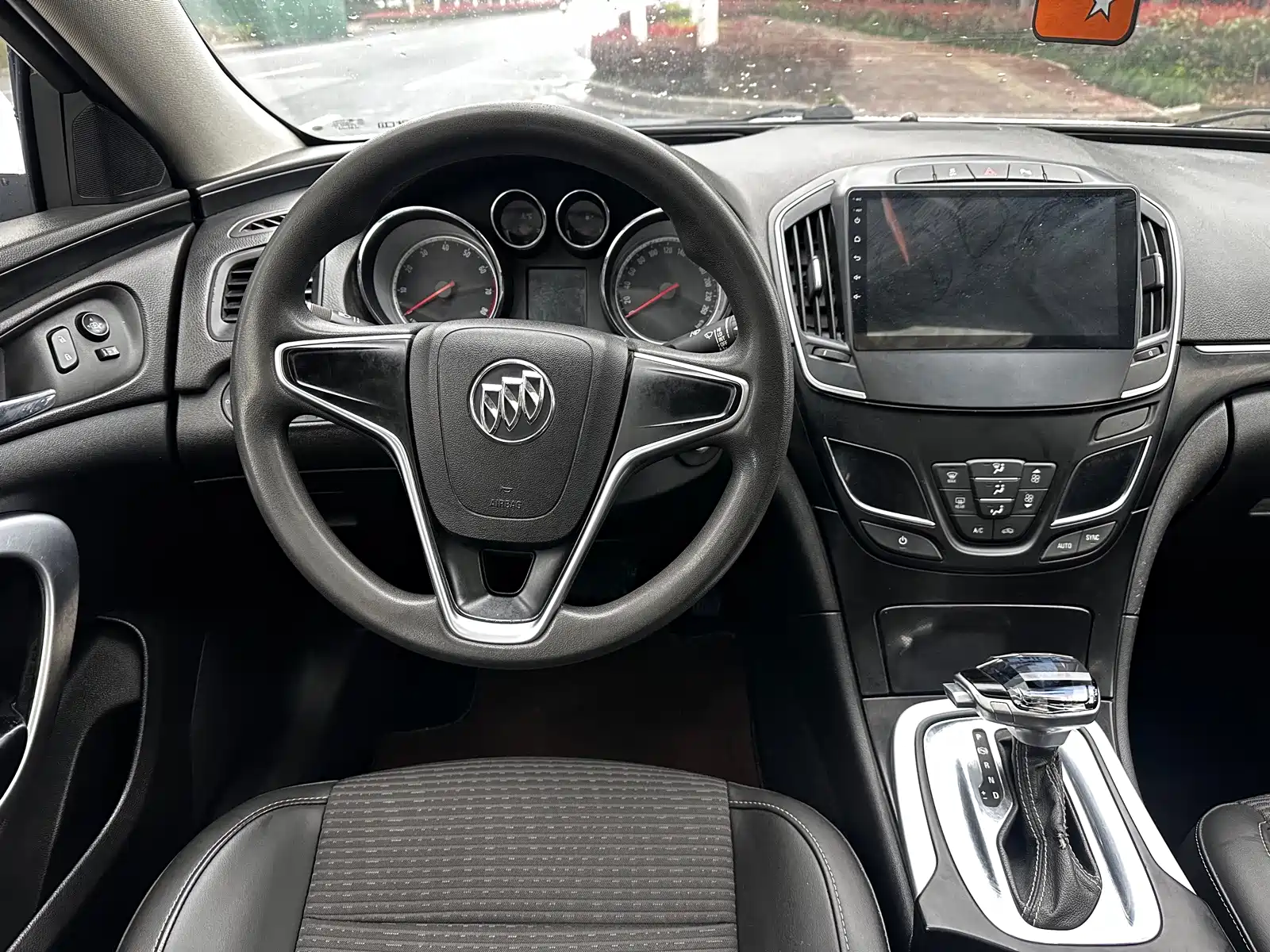 Фото 11 - Buick Regal