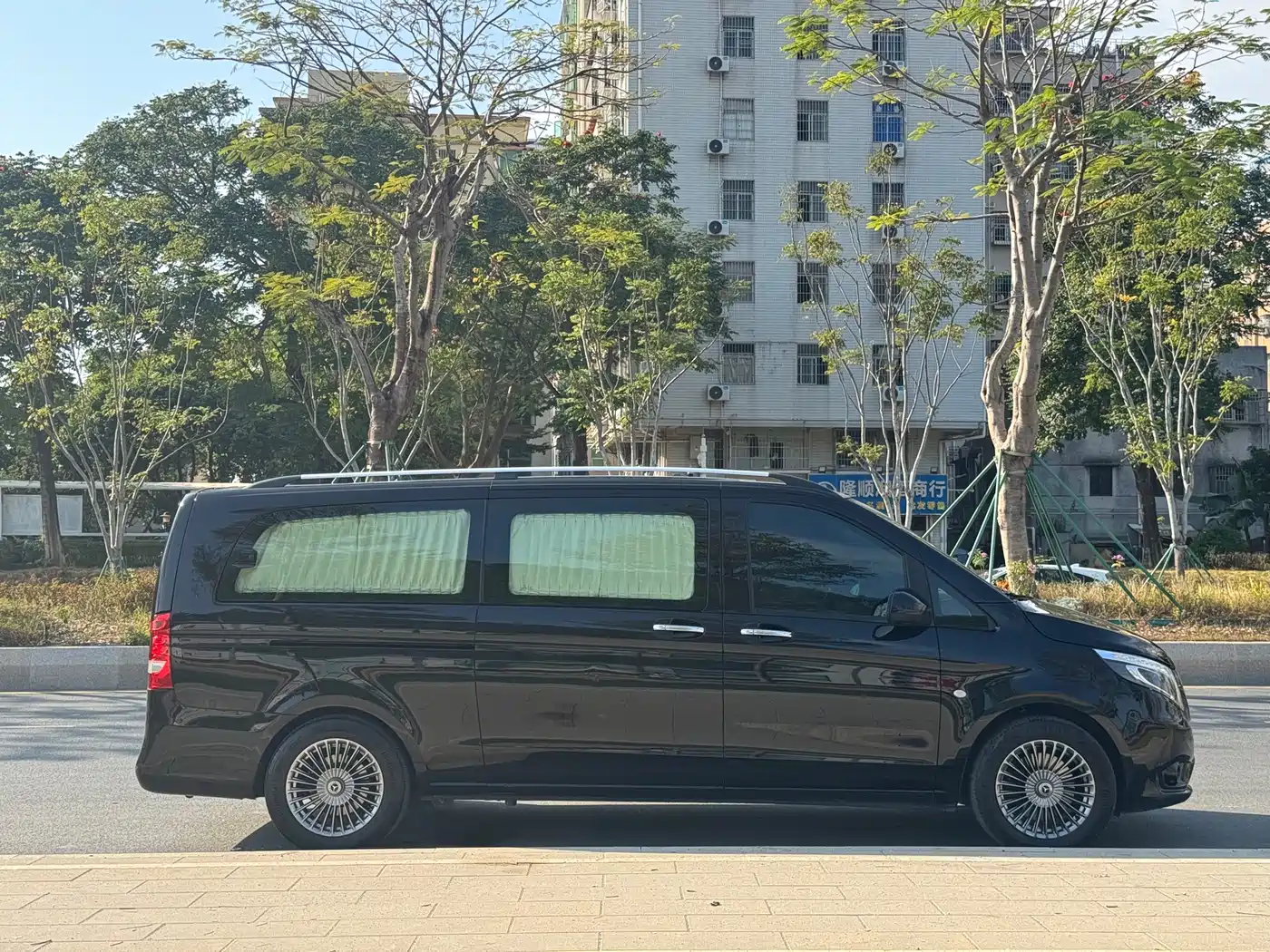 Mercedes-Benz Vito 2020 2.0T Business Edition (7-seater) фото 6