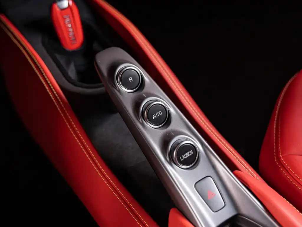Ferrari F8 2021 2019 Tributo 3.9T V8