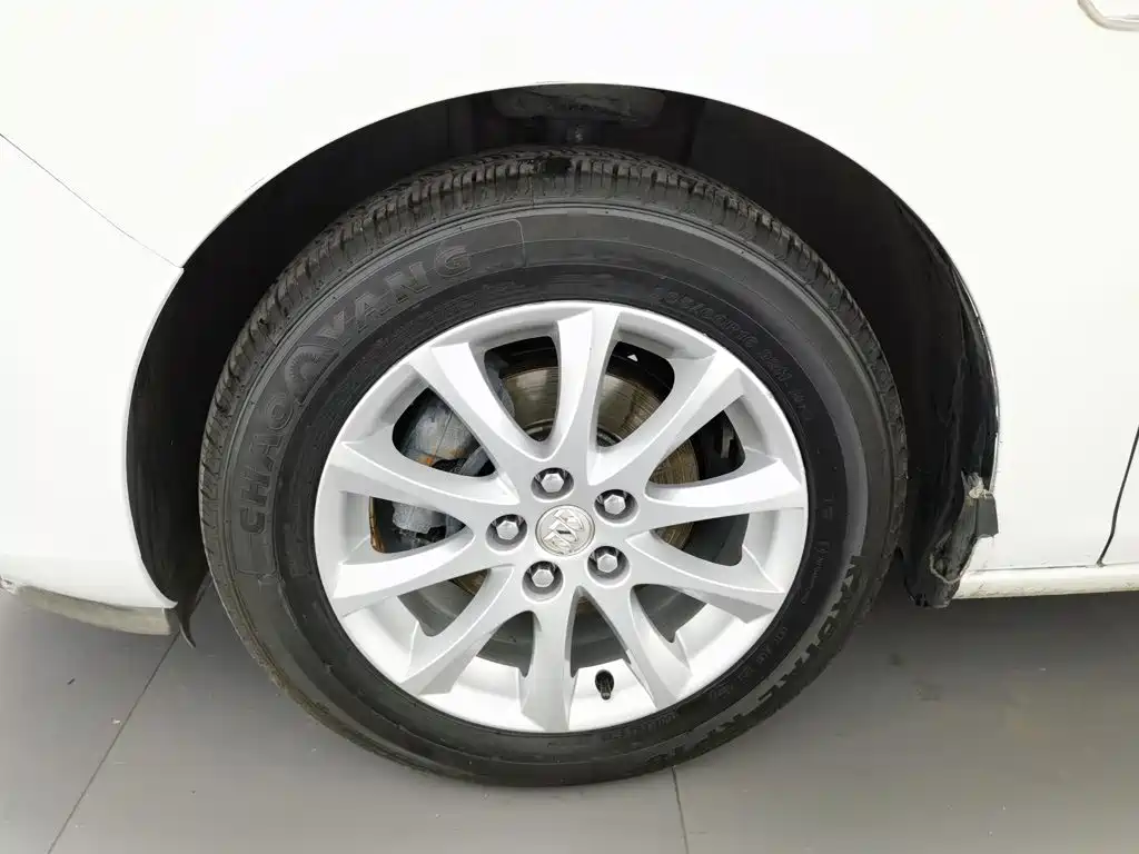 Фото 17 - Buick Excelle