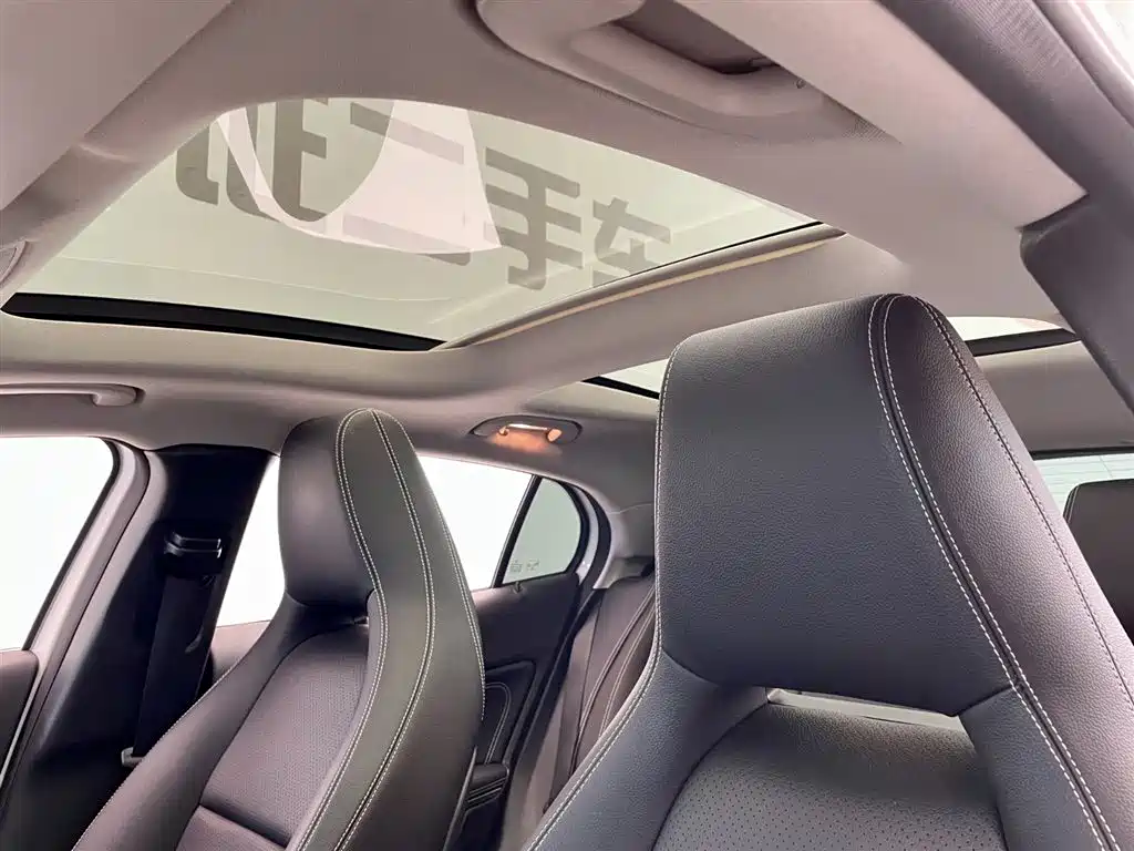 Mercedes-Benz GLA 2019 GLA 200 Dynamic фото 16