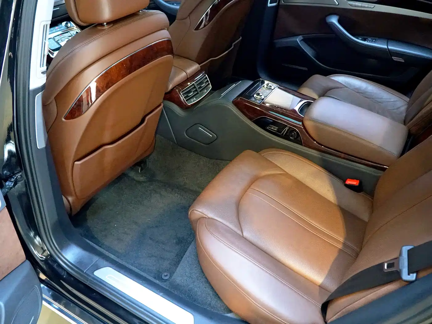 Audi A8 2012 A8L 45 TFSI quattro Luxury фото 5