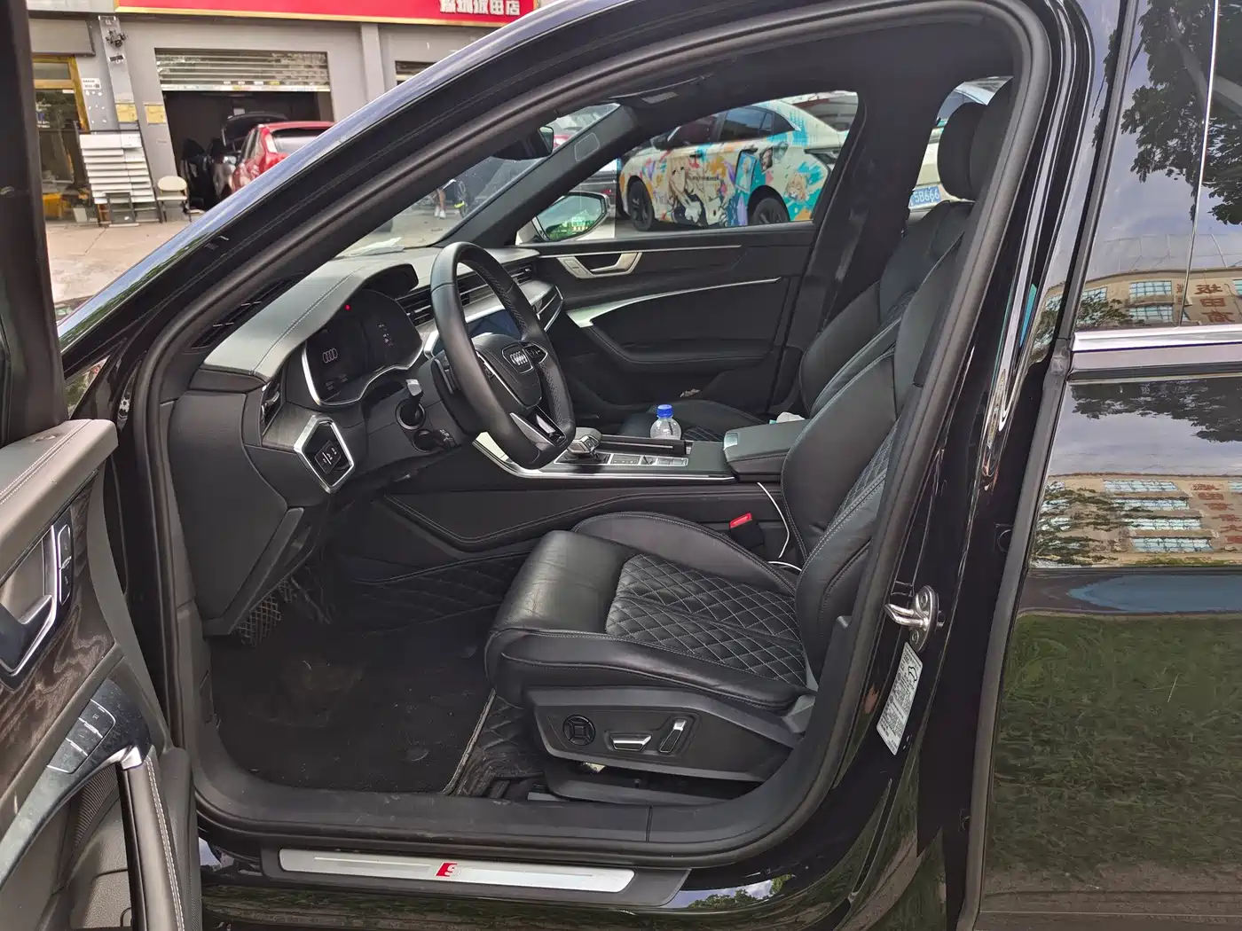Фото 4 - Audi A6L