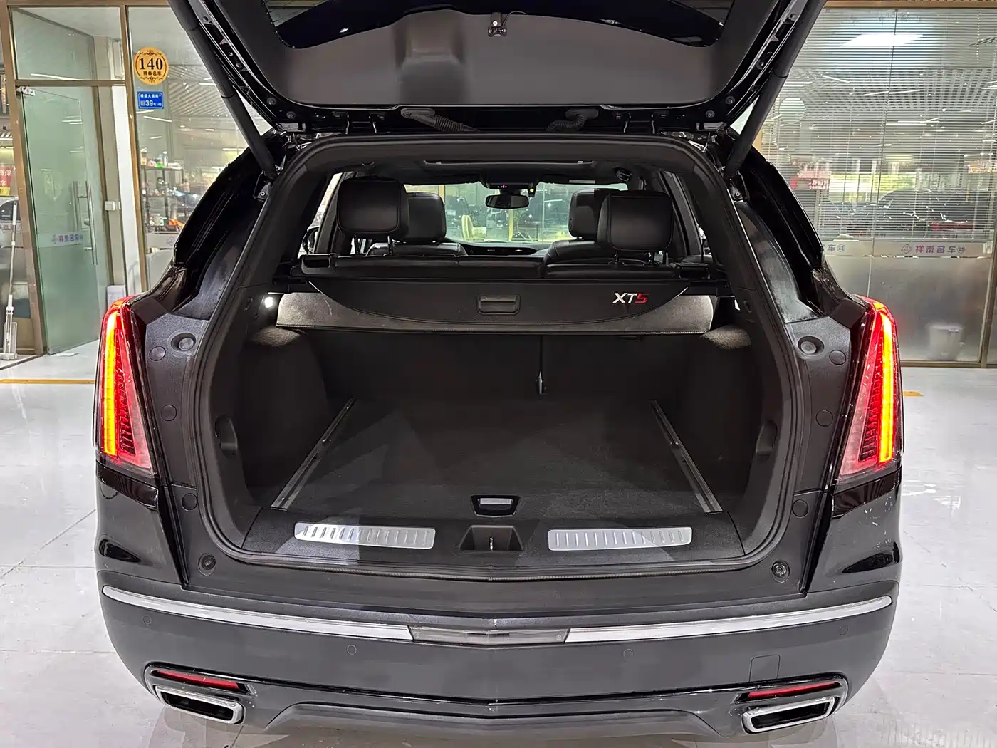 CADILLAC XT5