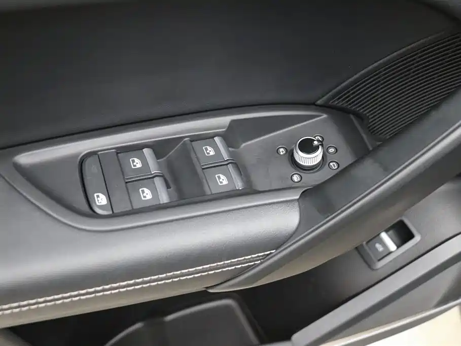 Audi Q5L 2022 45T Luxury Dynamic фото 12