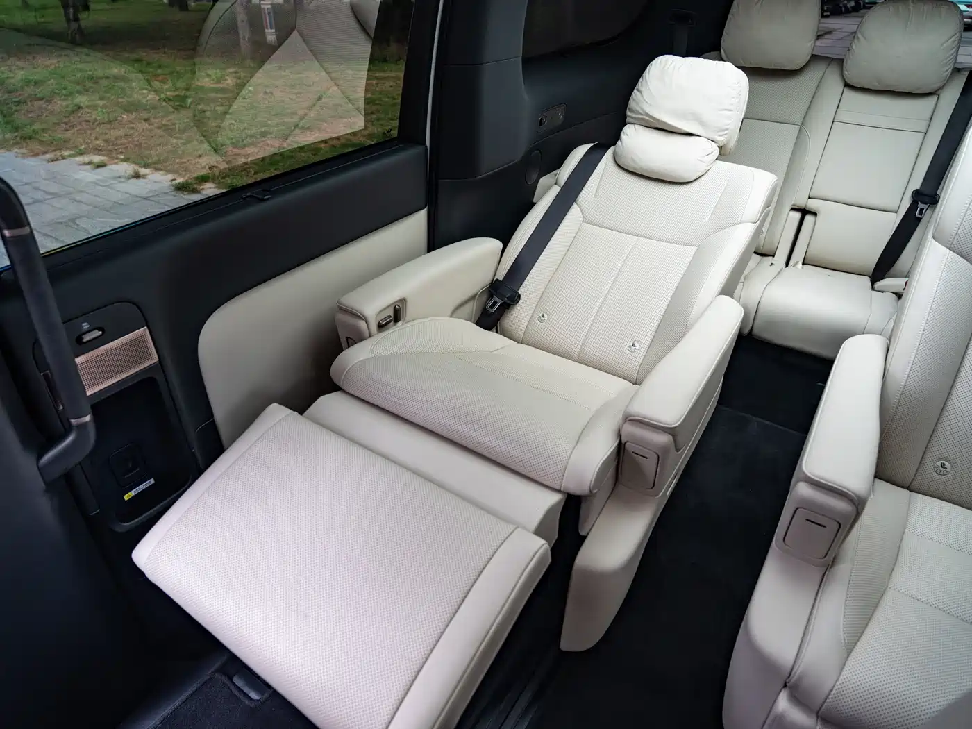 Li Auto MEGA 2026 2025 Model Home Family Special Edition