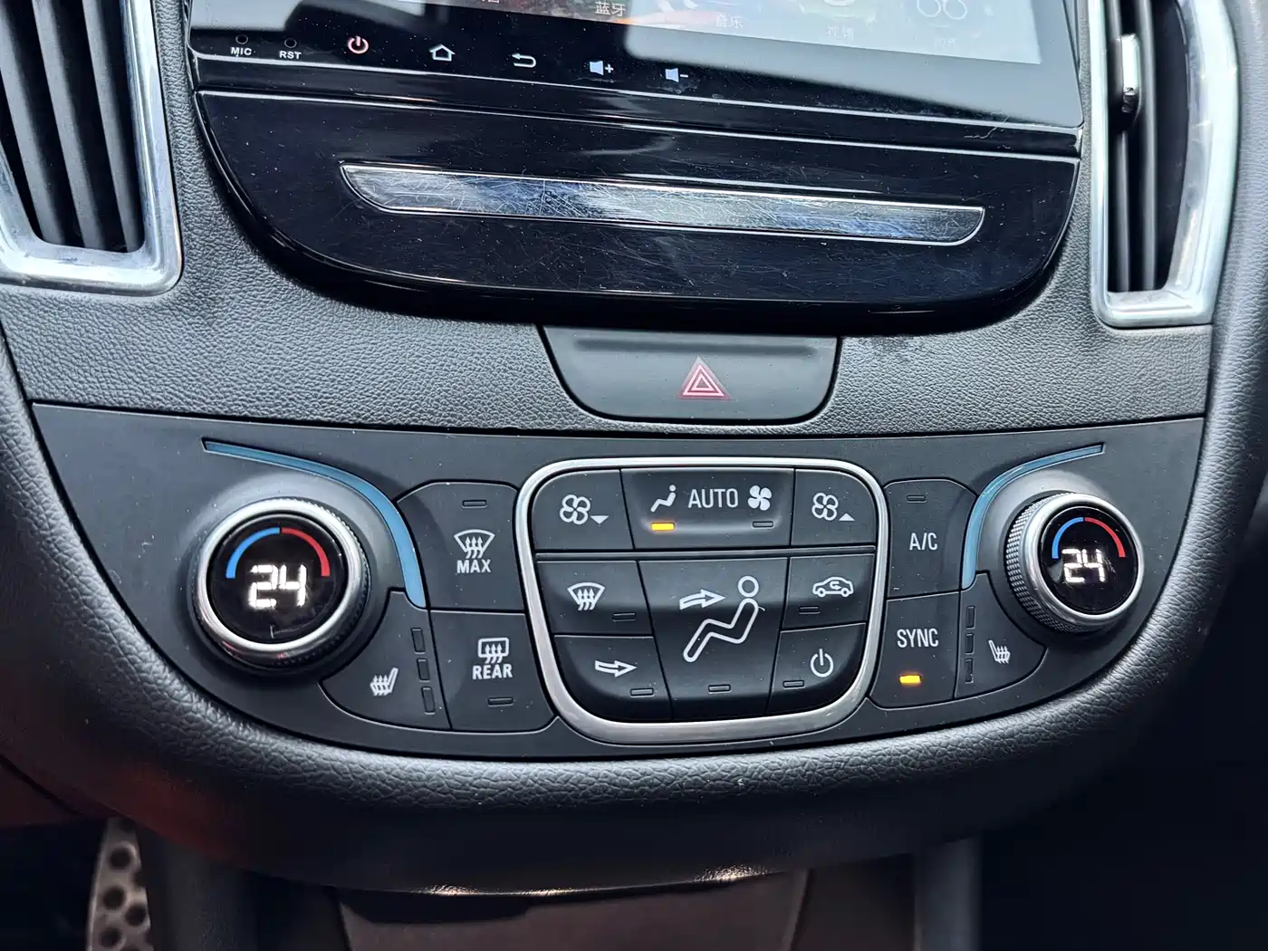 Chevrolet Malibu XL 2016 1.5T Dual-Clutch Ruichi Edition фото 17