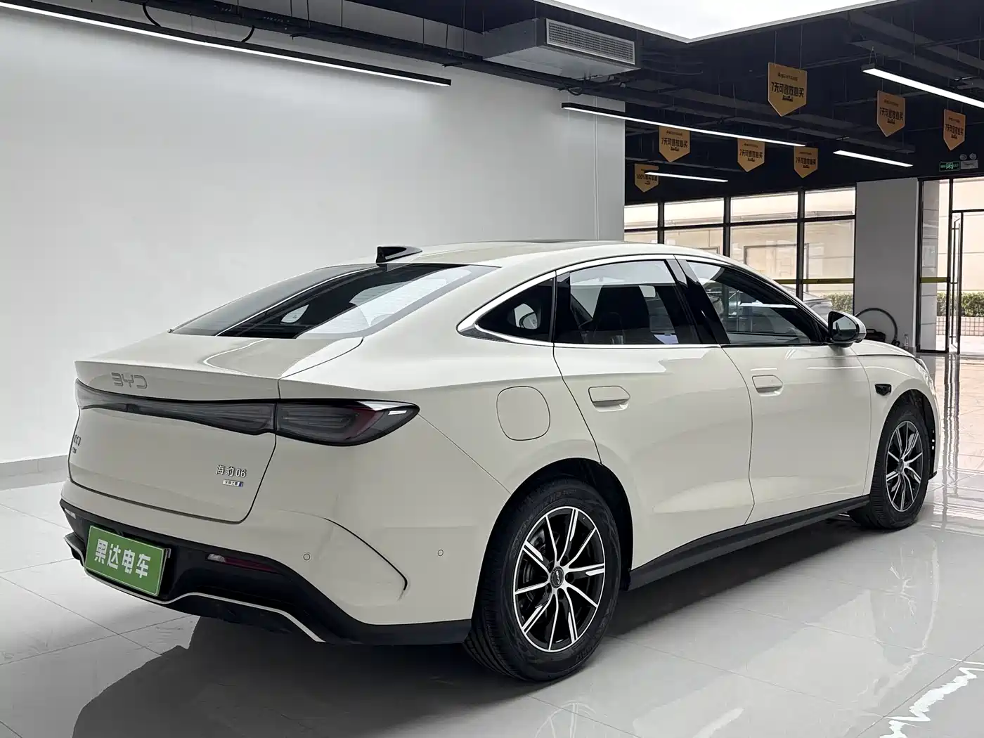BYD Seal 06 New Energy 2025 DM-i Smart Drive Edition 120KM Prestige фото 5