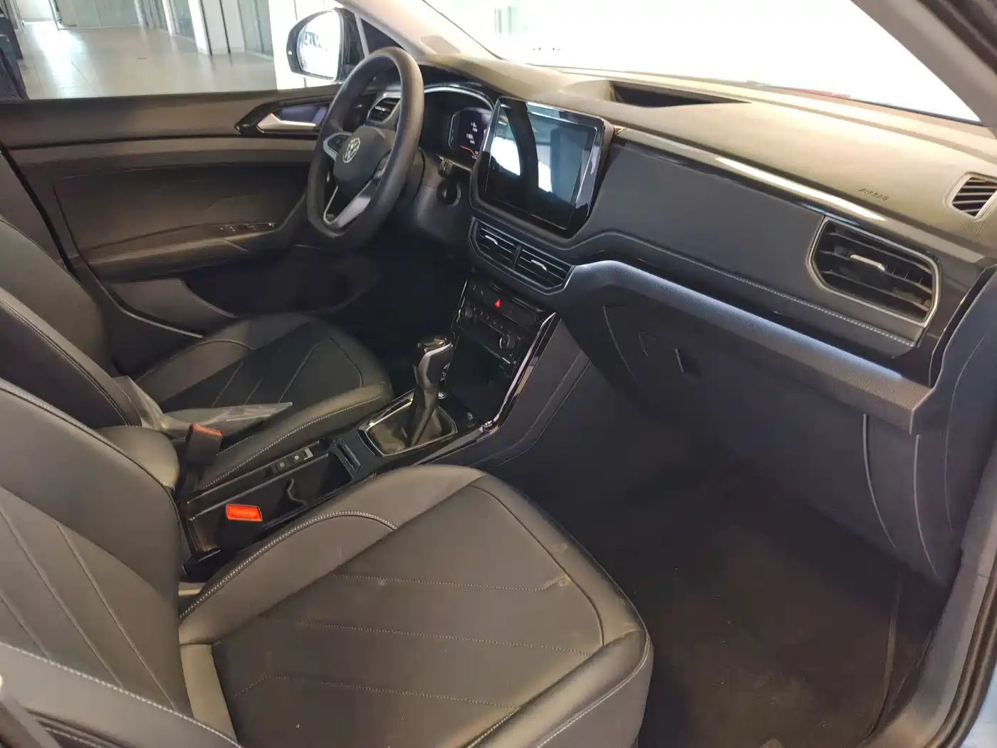 Volkswagen Tharu 2025 New Edge 300TSI Enjoyment Edition фото 34