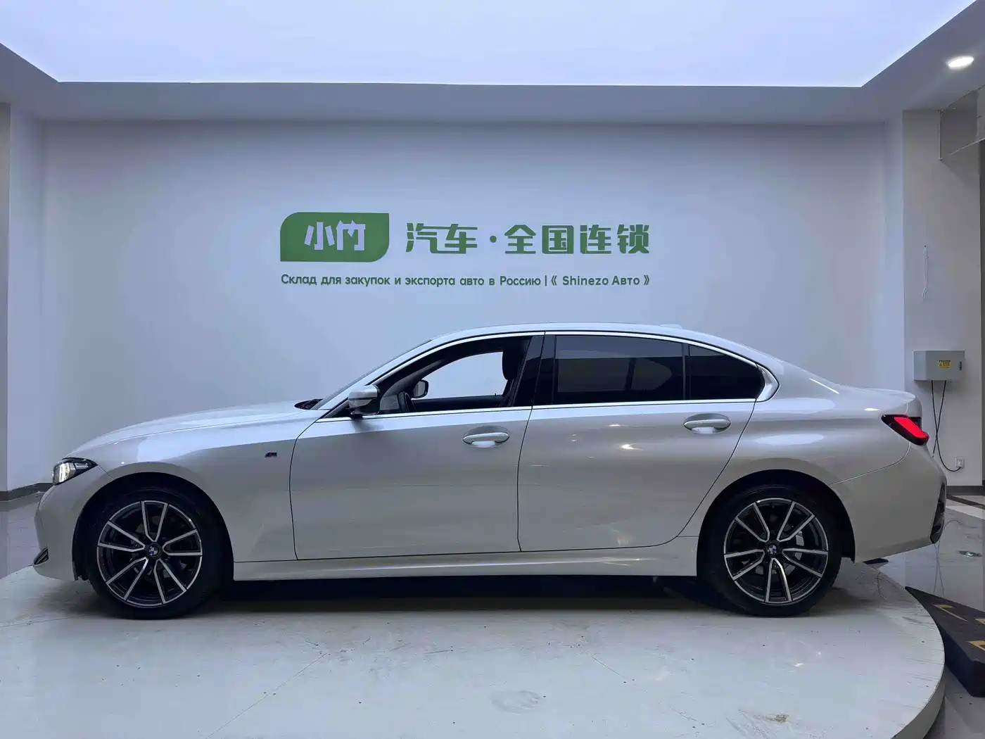 BMW 3 Series 2023 320Li M Sport Package фото 8