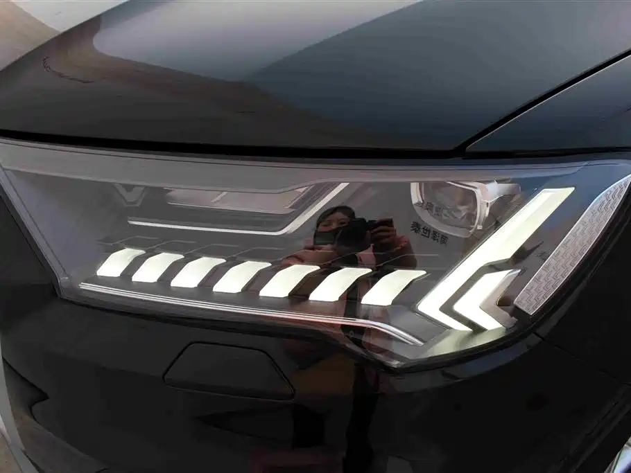 Audi Q7 2023 45 TFSI quattro S line Sport фото 12