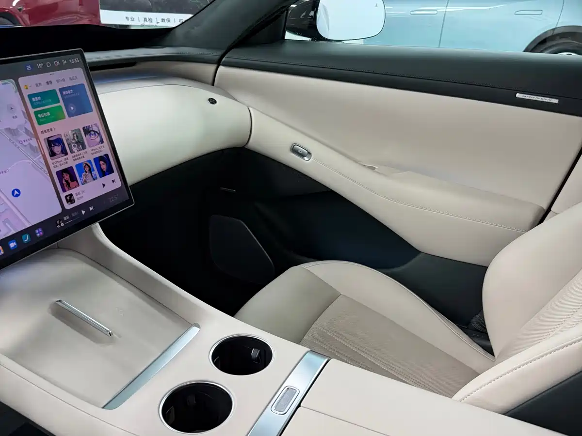 Xiaomi Auto Xiaomi YU7 2025 Ultra Long Range High Performance AWD Max Edition фото 12