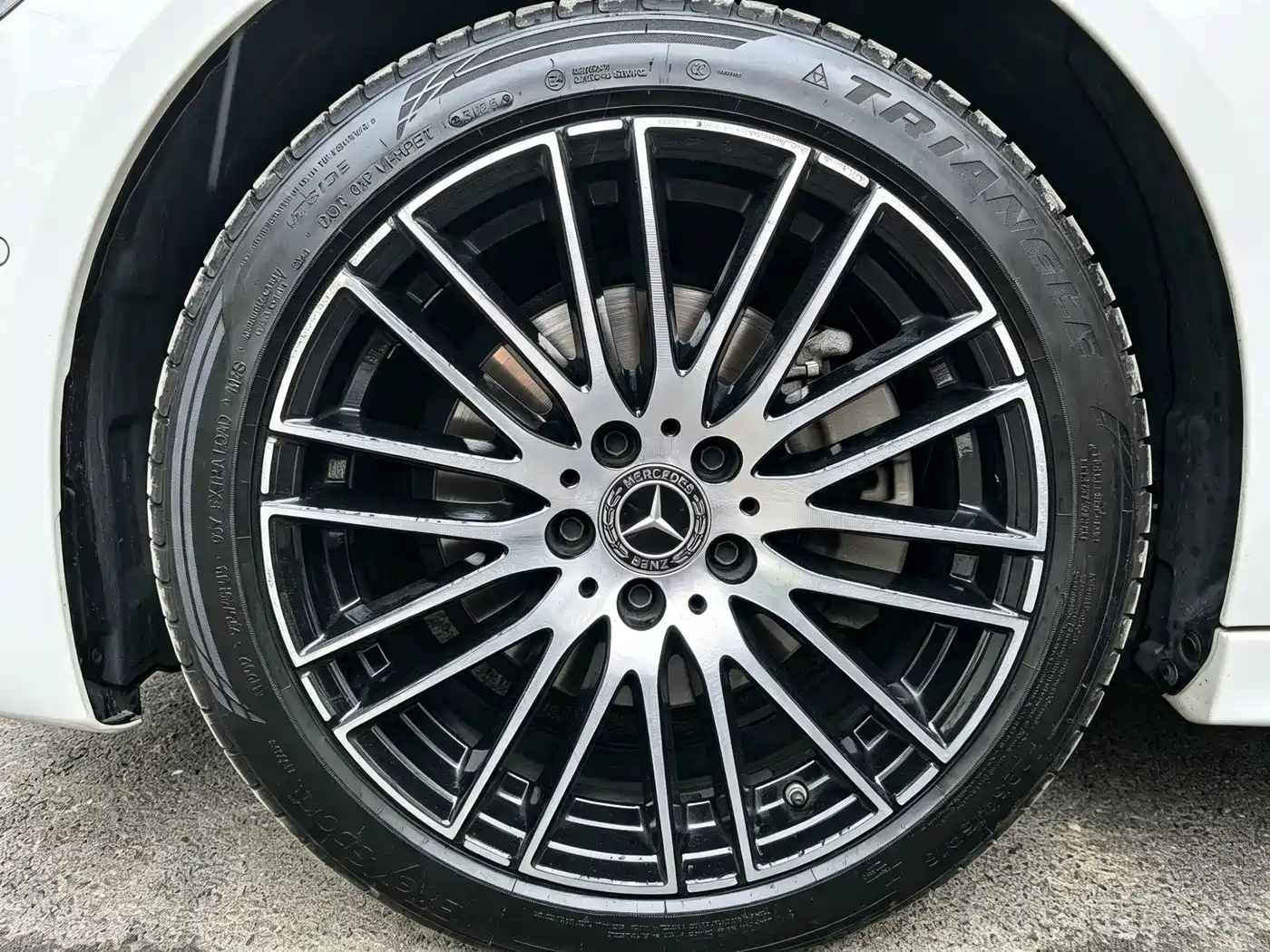 Mercedes-Benz C-Class 2023 C 200 L Sport фото 21