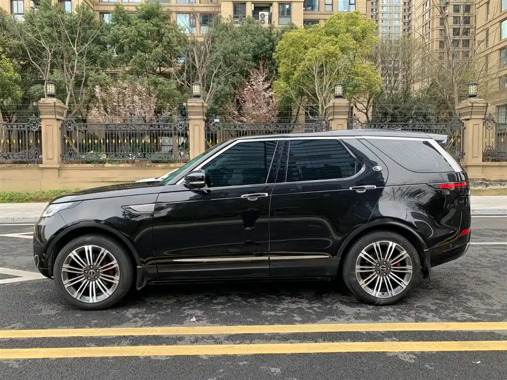 Land Rover Discovery 2019 2.0T SE фото 7
