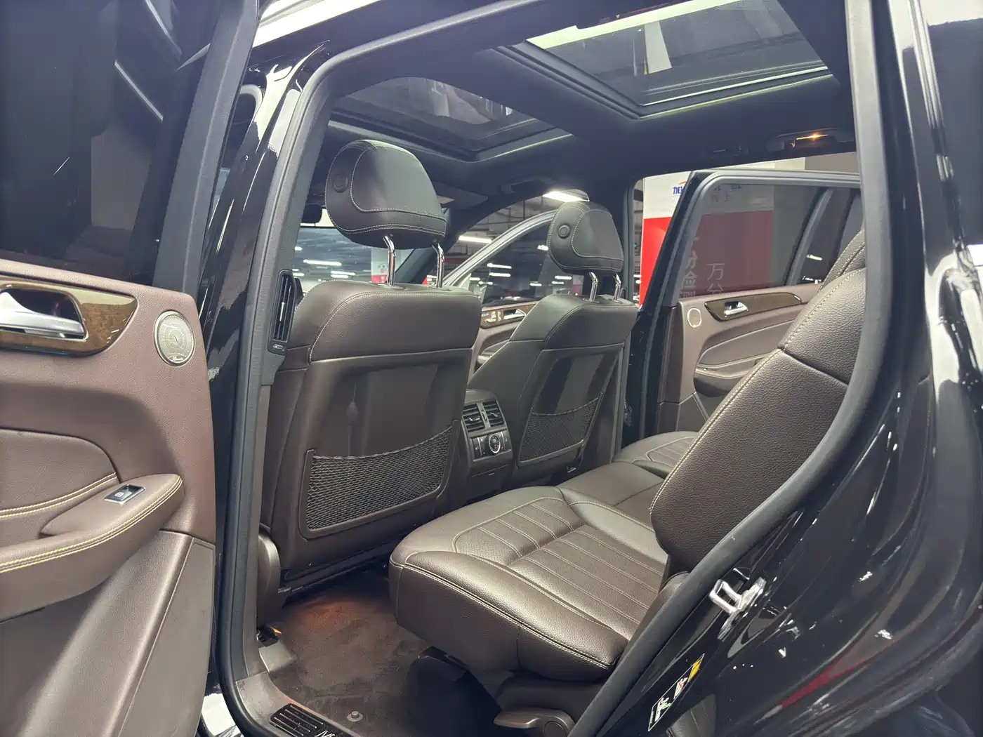 Mercedes-Benz GLS 2018 Facelift GLS 400 4MATIC Sport фото 14