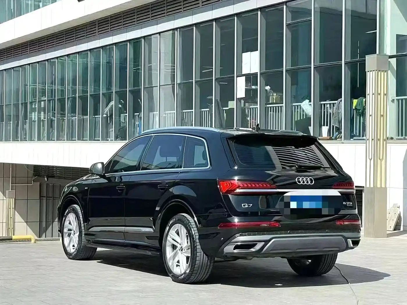 AUDI Q7
