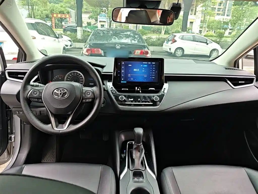Toyota Corolla 2021 1.2T S-CVT Elite PLUS Edition фото 10