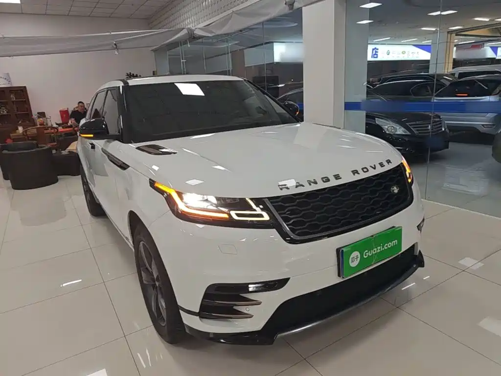 Фото 4 - Land Rover Range Rover Velar