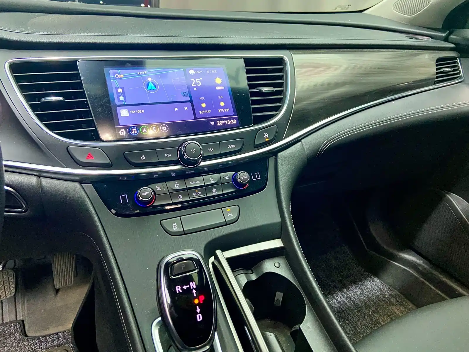 Photo 11 - Buick LaCrosse