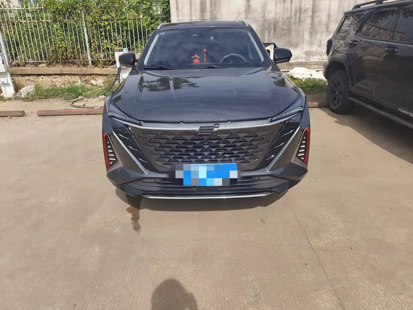 Photo 2 - Changan Oshan Z6