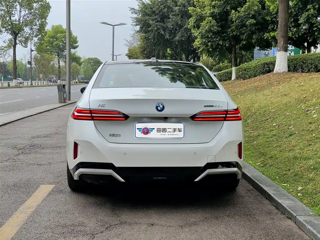 BMW i5 2025 eDrive 40L M Sport Package фото 5