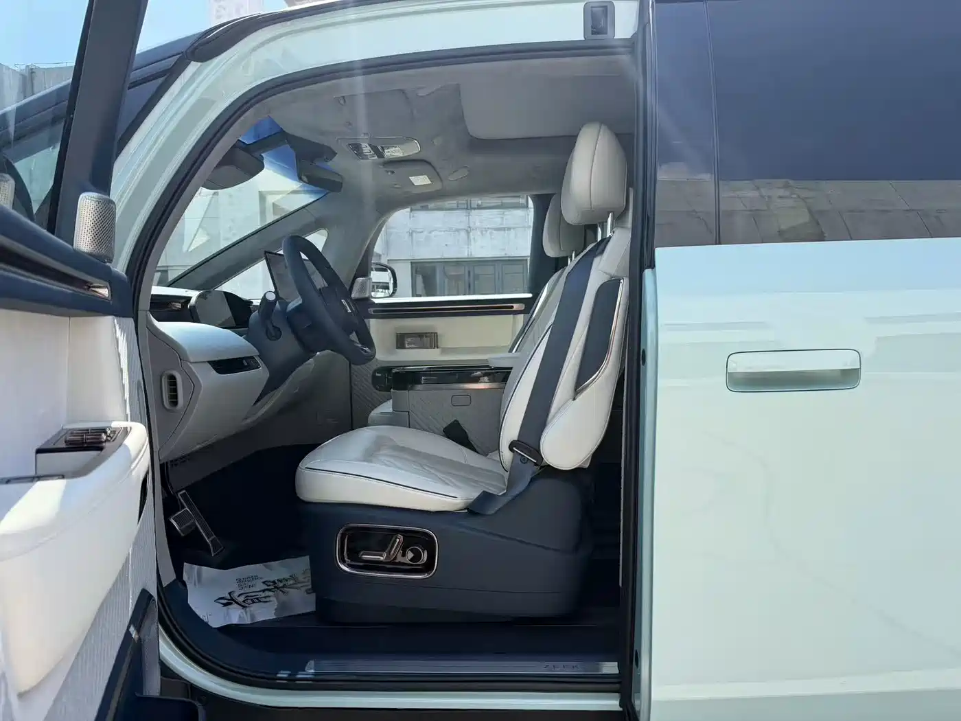 ZEEKR MIX 2026 2025 Smart Driving Edition