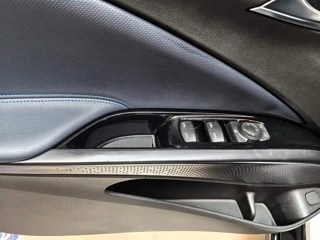 BUICK SLIGHTLY BLUE 6