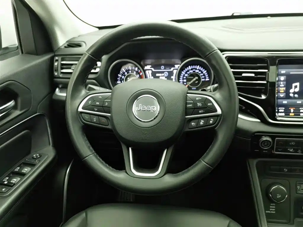 JEEP GRAND COMMANDER