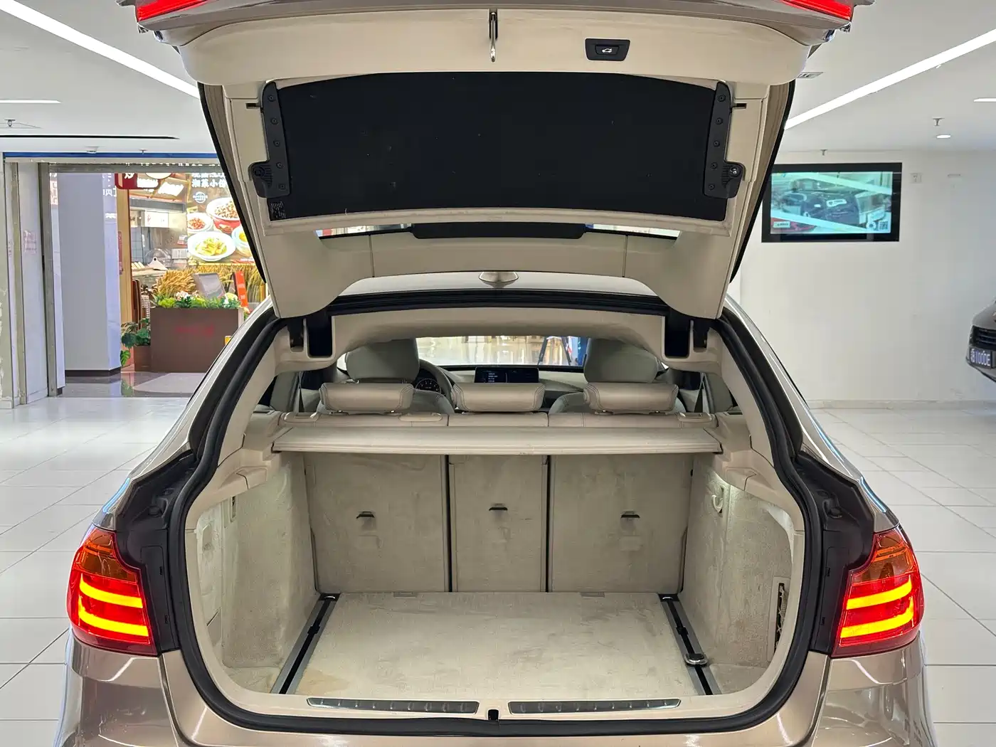 BMW 3 Series GT 2013 Model 328i Style Design Package фото 8